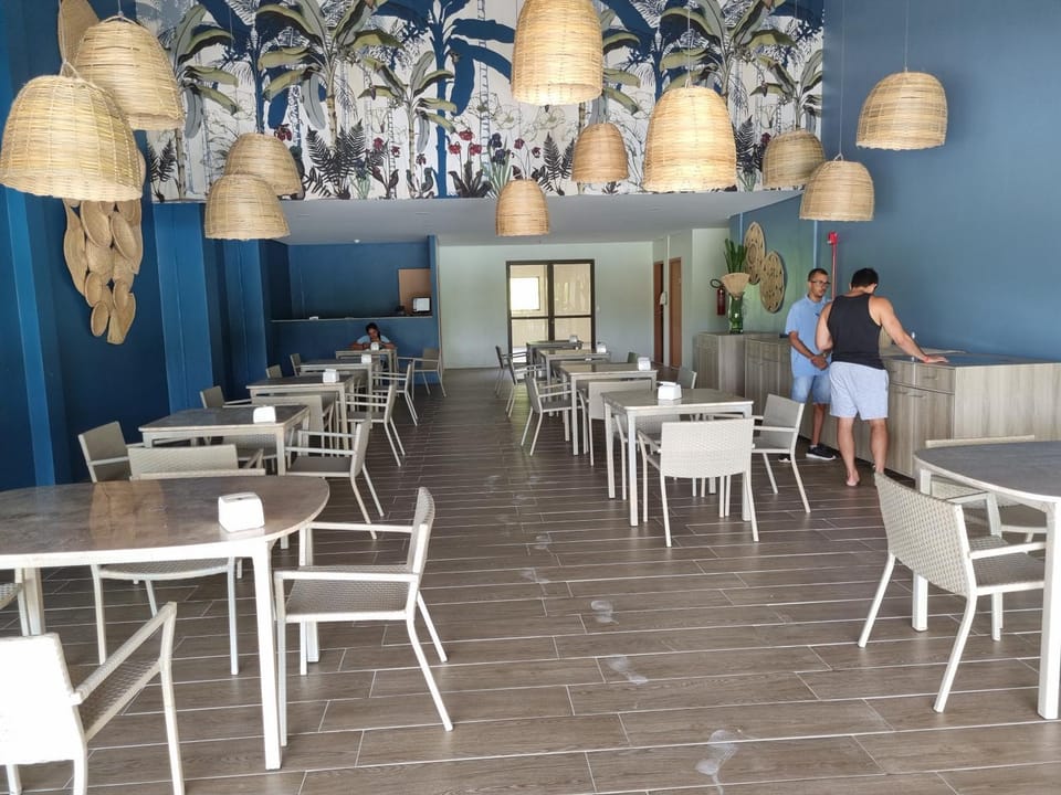 Restaurant/places to eat, Restaurant/places to eat