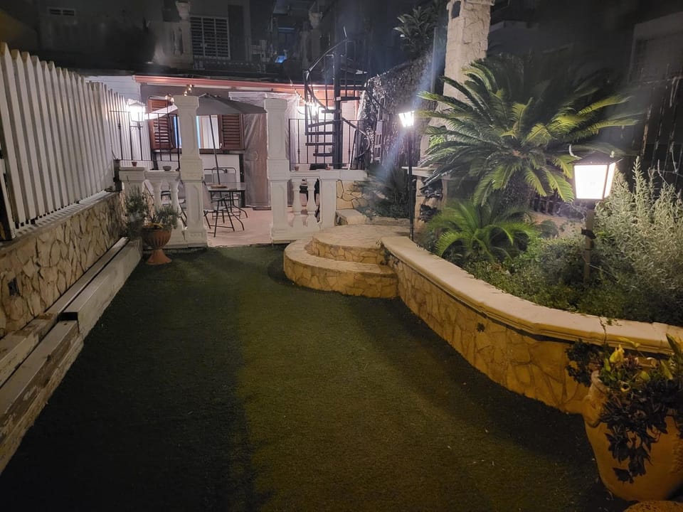 Pharos Villa in Bari