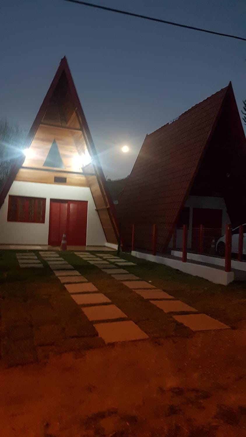 Chalé Villa Mantelllassi Chalet in State of São Paulo