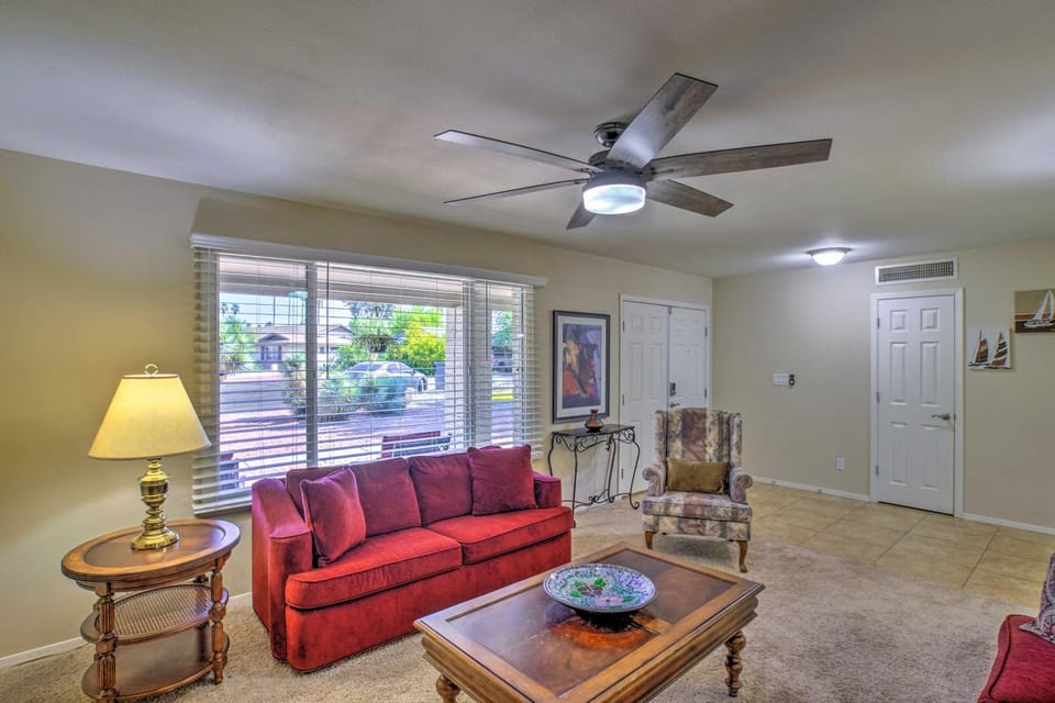 Patio + Yard: Pet-Friendly Gem in Litchfield Park! House in Litchfield Park