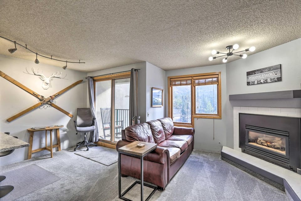 Cozy Ski-In/Out Winter Park Studio w/ Hot Tubs! Apartment in Winter Park