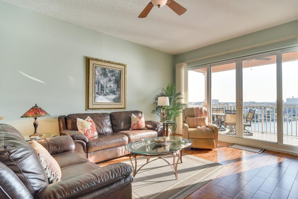 Coastal Condo w/ Harbor Views: Steps to Beach! House in Clearwater Beach