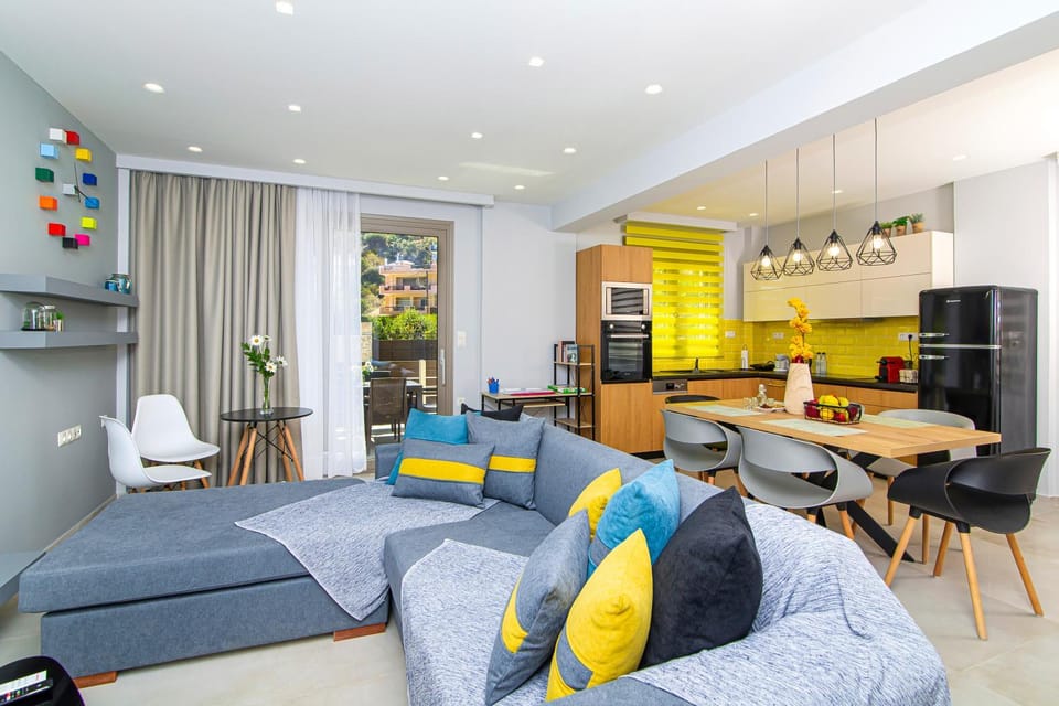 Living room, Seating area