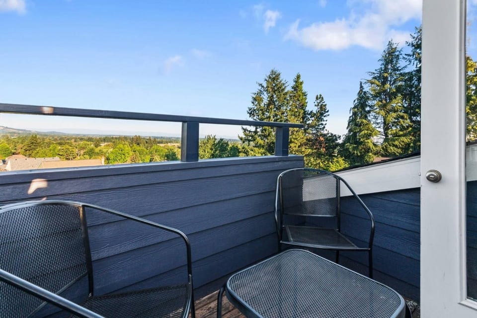 Dogwood Villa House in Dundee