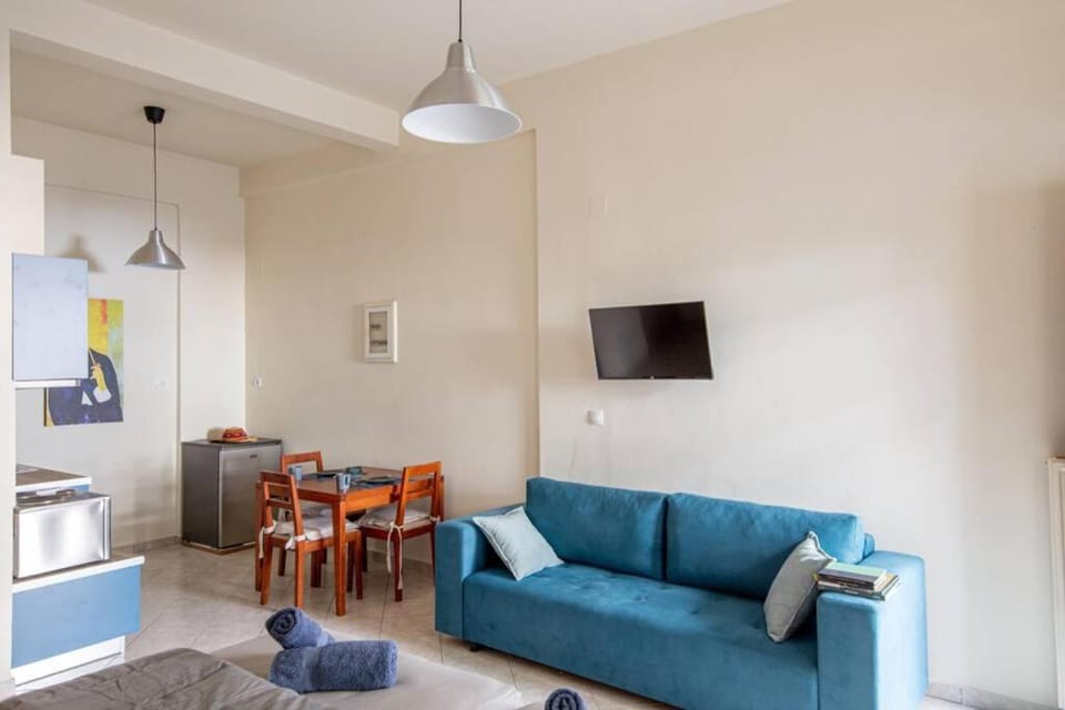 Communal lounge/ TV room, TV and multimedia, Living room