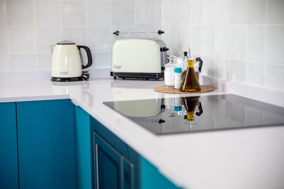 Coffee/tea facilities, Kitchen or kitchenette, microwave, toaster