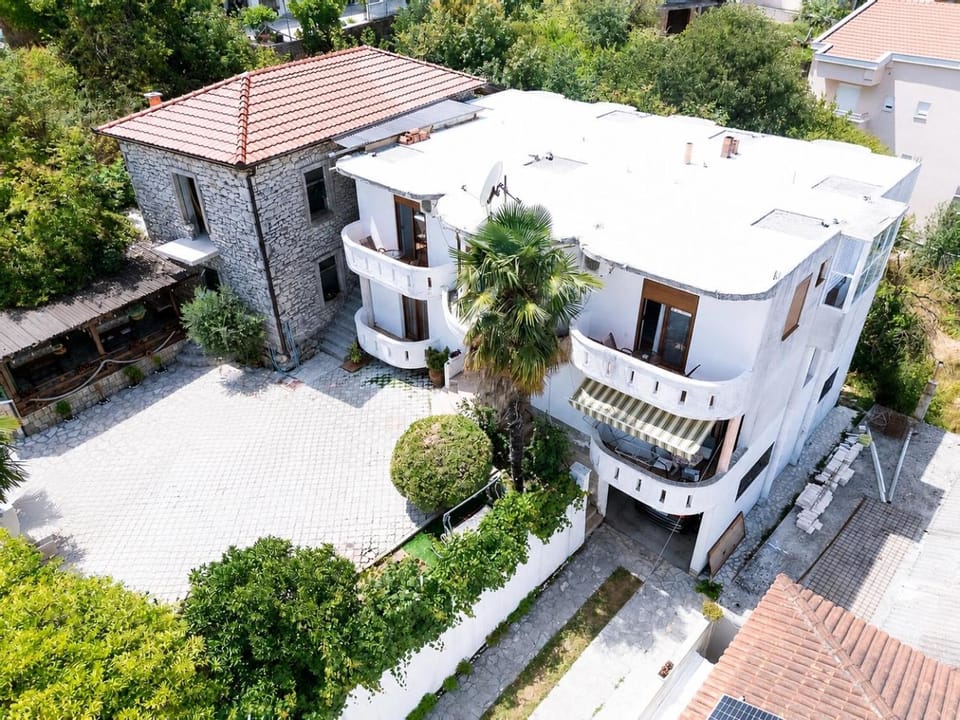 City rooms Bed and Breakfast in Ulcinj