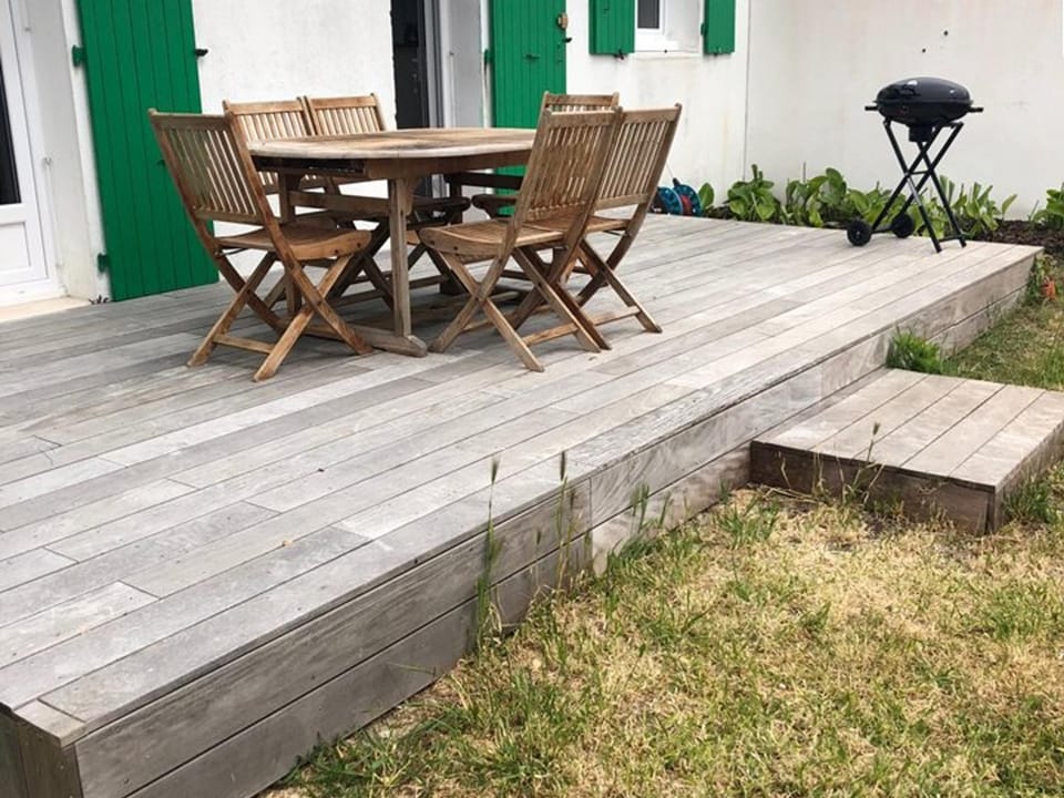 Maison Neuve à La Couarde: Proche Centre, Plages et Marché, Jardin et Terrasse équipés - FR-1-434-35 House in La Couarde-sur-Mer