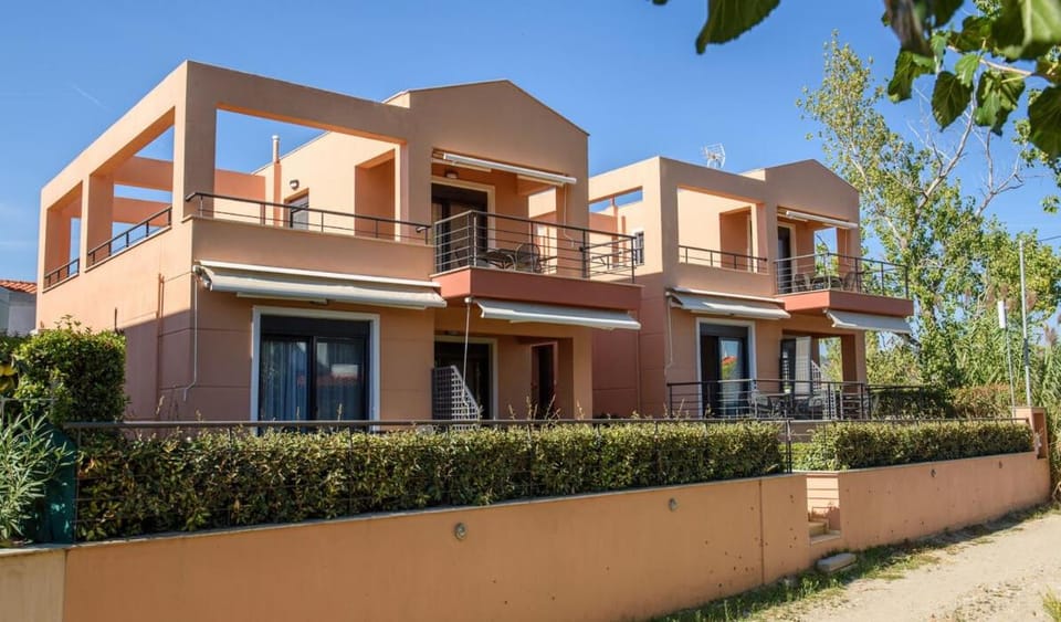 Property building, View (from property/room), Balcony/Terrace