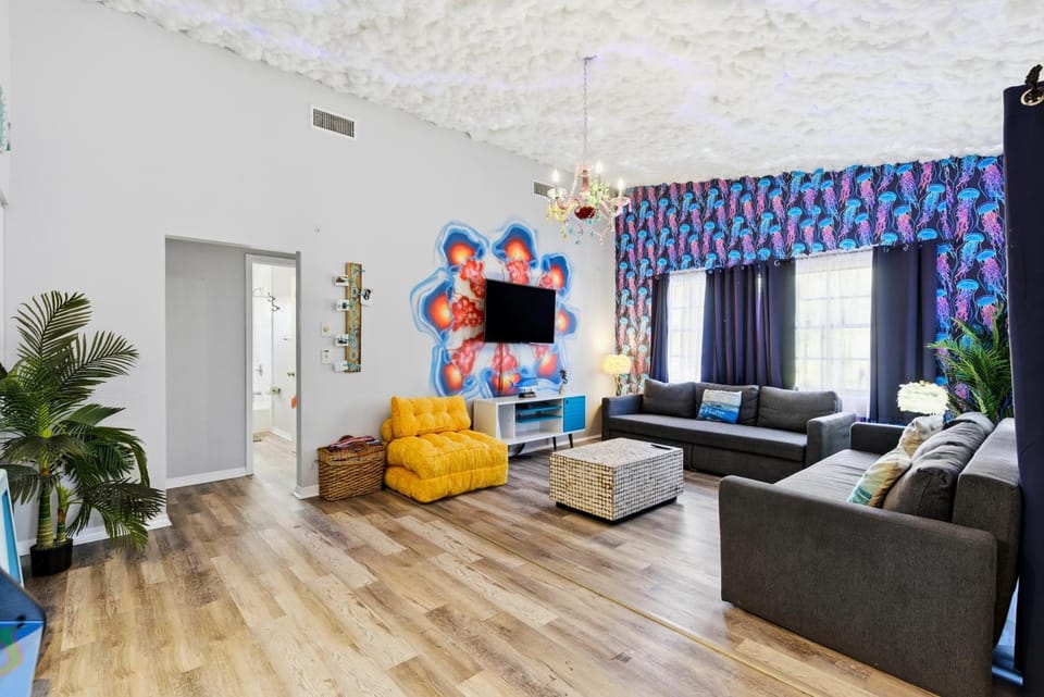 TV and multimedia, Living room, Seating area