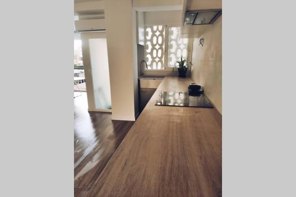Apartamento recién reformado en primera línea con vistas a la playa en la mejor zona de Benicásim Apartment in Benicàssim
