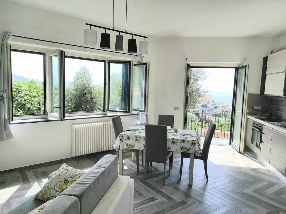 Living room, Dining area, Sea view