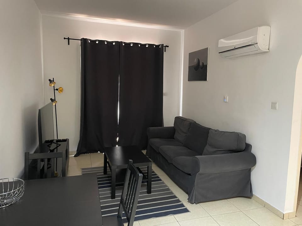 Renovated one bedroom apartment in Paphos with pool Apartment in Paphos