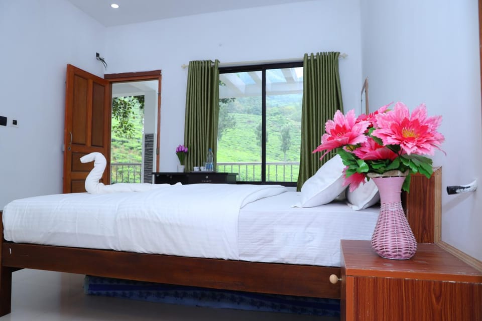 Photo of the whole room, Bedroom