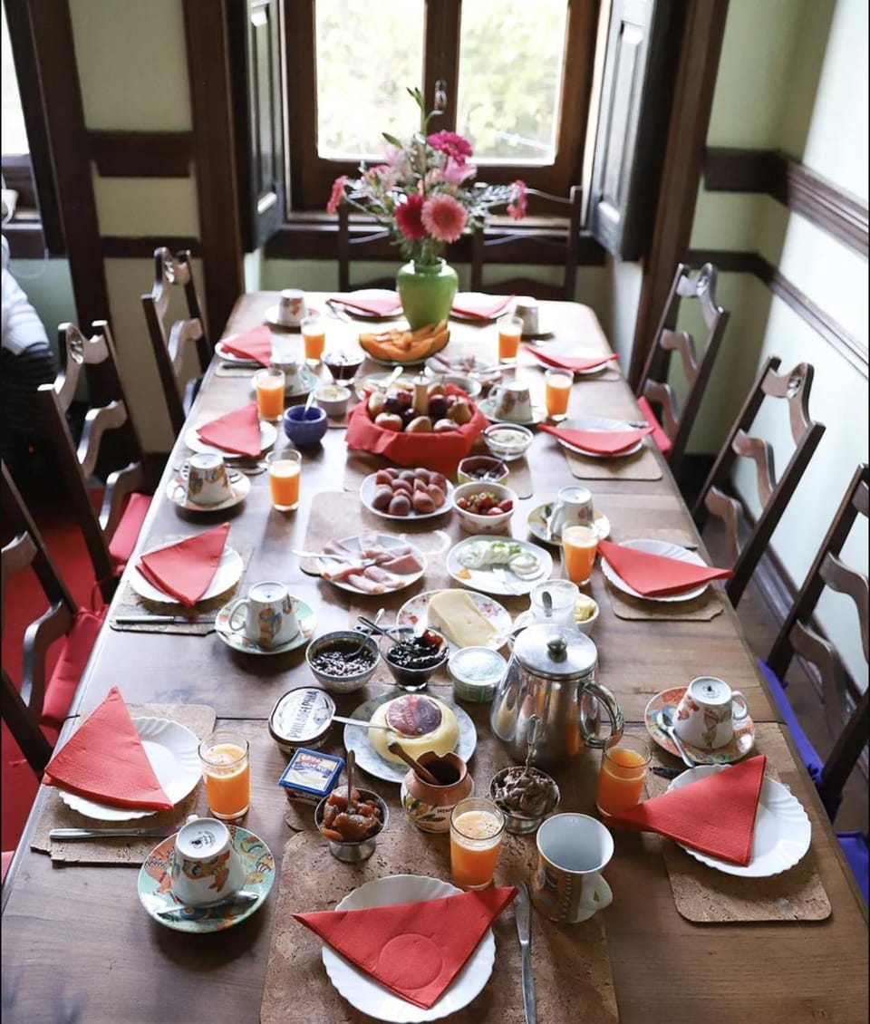 Breakfast, Continental breakfast, Continental breakfast