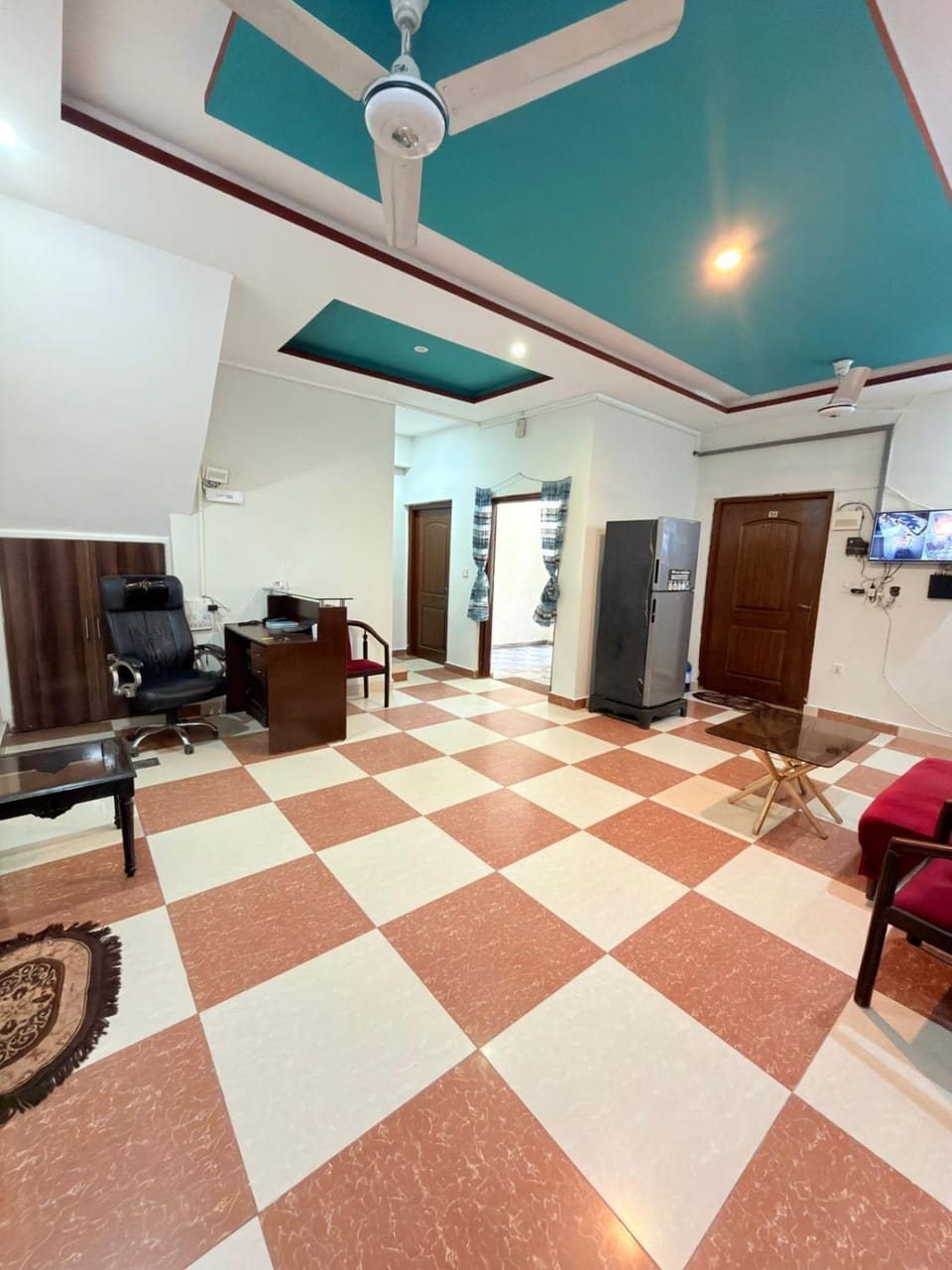 Communal lounge/ TV room, TV and multimedia, Living room, Seating area