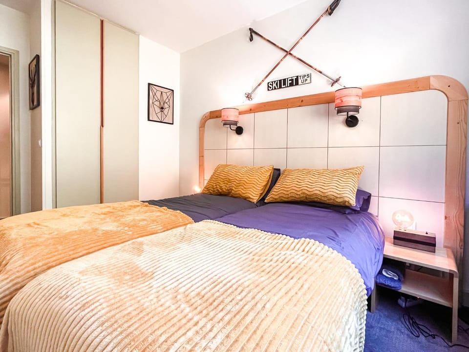Bed, Bedroom