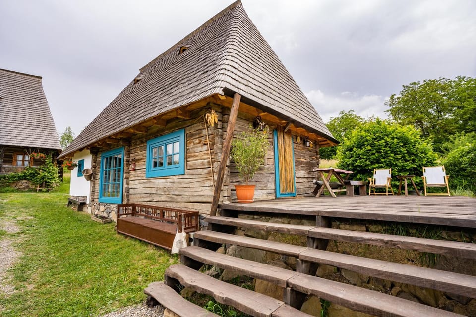 Property building, Day, Garden, Garden view