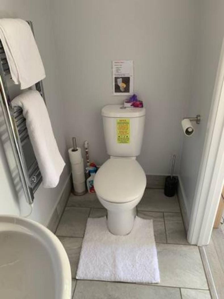 Independent garden studio - sleeps max 3. Apartment in Derby