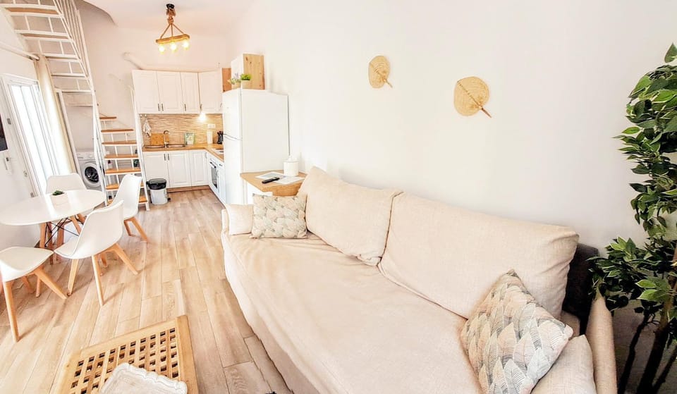 Kitchen or kitchenette, Living room, Dining area