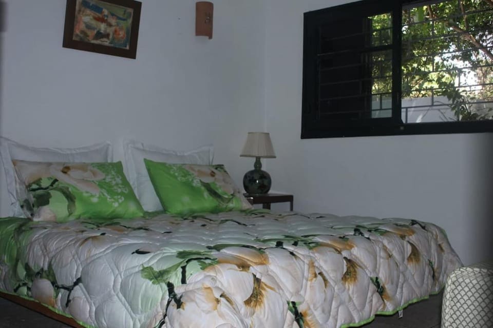 Bedroom, Garden view