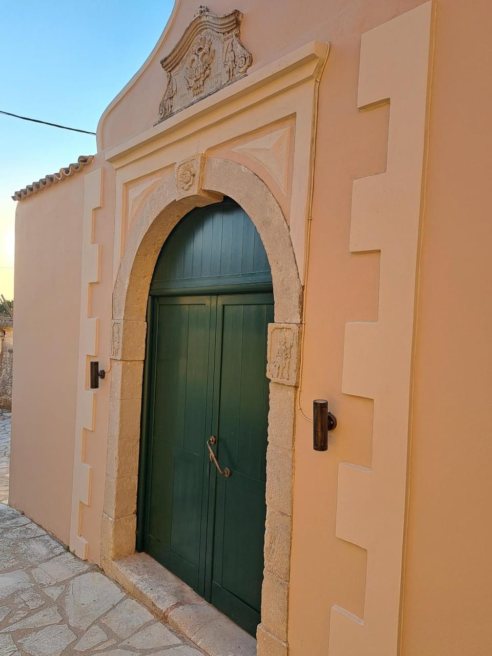 Facade/entrance