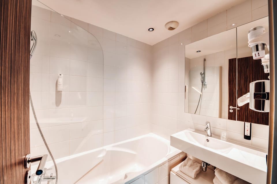Bathroom, Bath