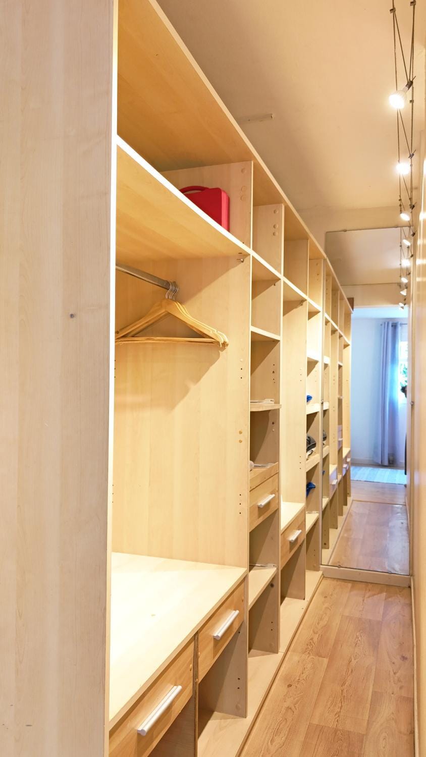 wardrobe