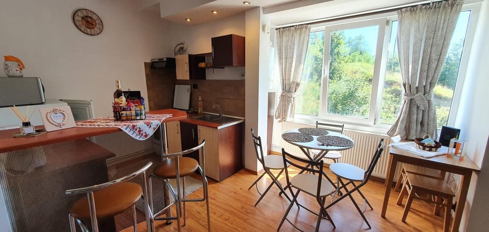 Kitchen or kitchenette, Living room, Dining area, kitchen