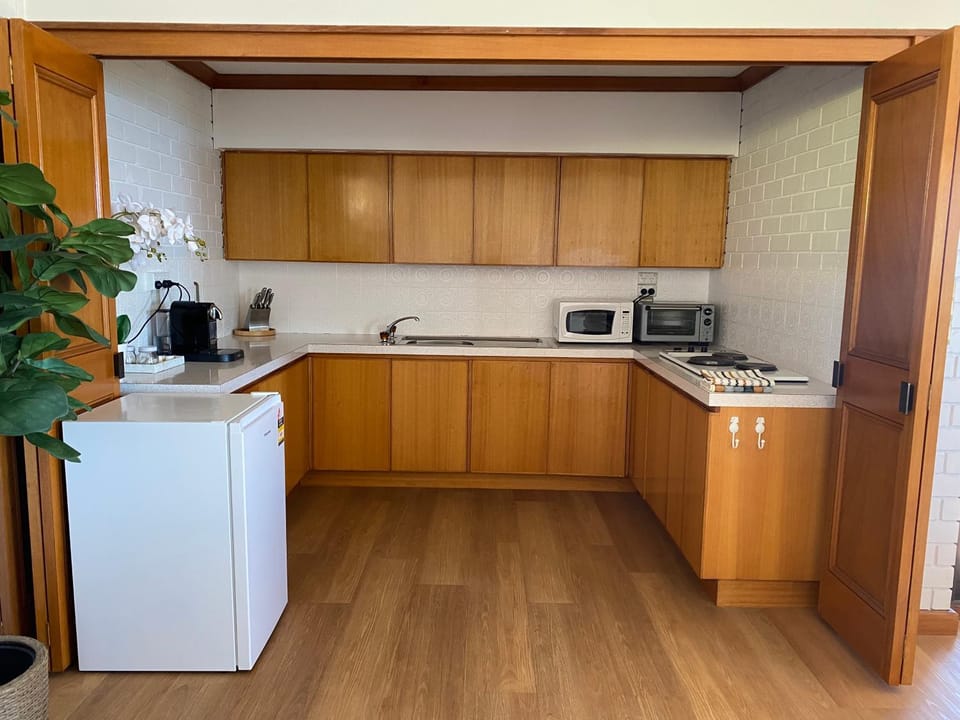 The Flaxman Studio - Panoramic Ocean Views Apartment in Port Lincoln