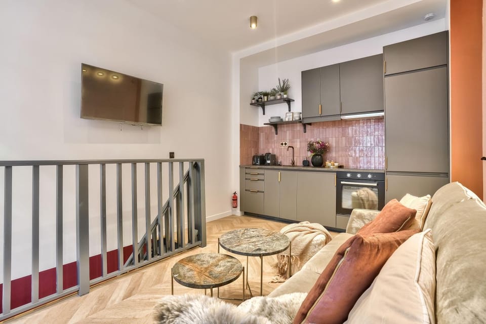 Kitchen or kitchenette, Living room, Seating area, Dining area