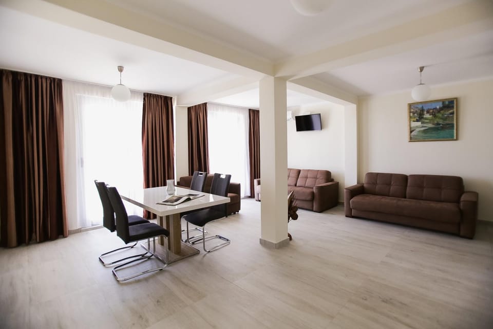 Living room, Seating area, Dining area