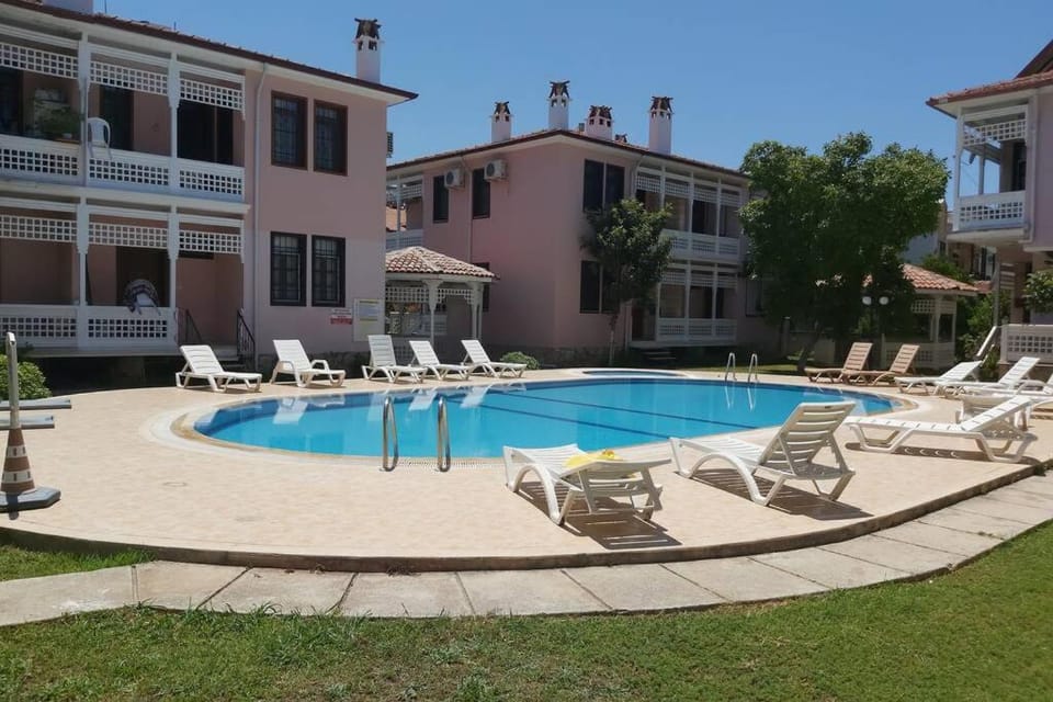 Balcony/Terrace, Swimming pool