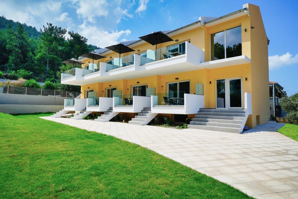 Property building, Garden