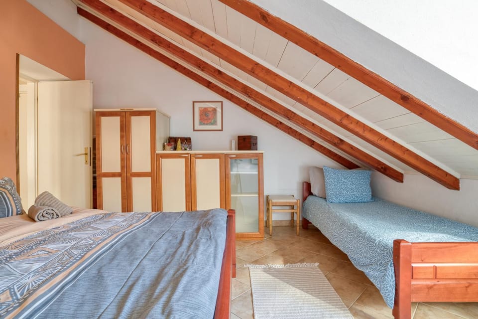 Bed, Bedroom, bunk bed, wardrobe