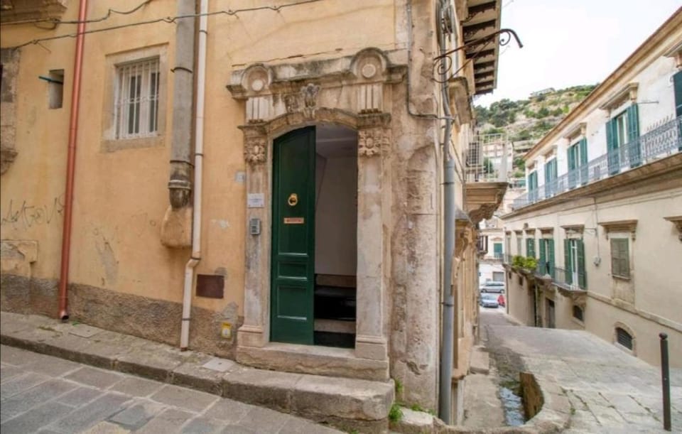 Property building, Street view