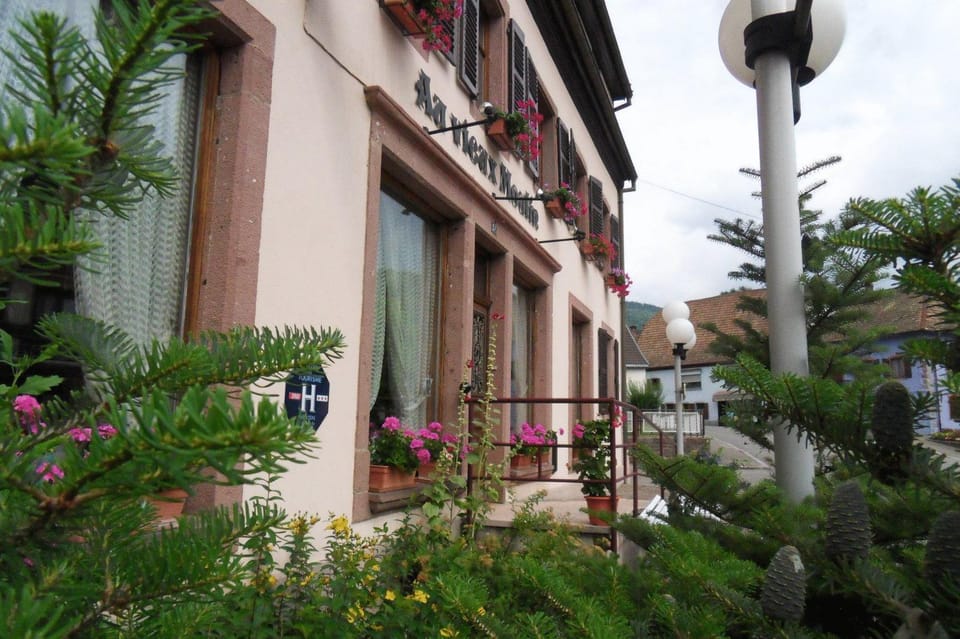 Property building, Facade/entrance