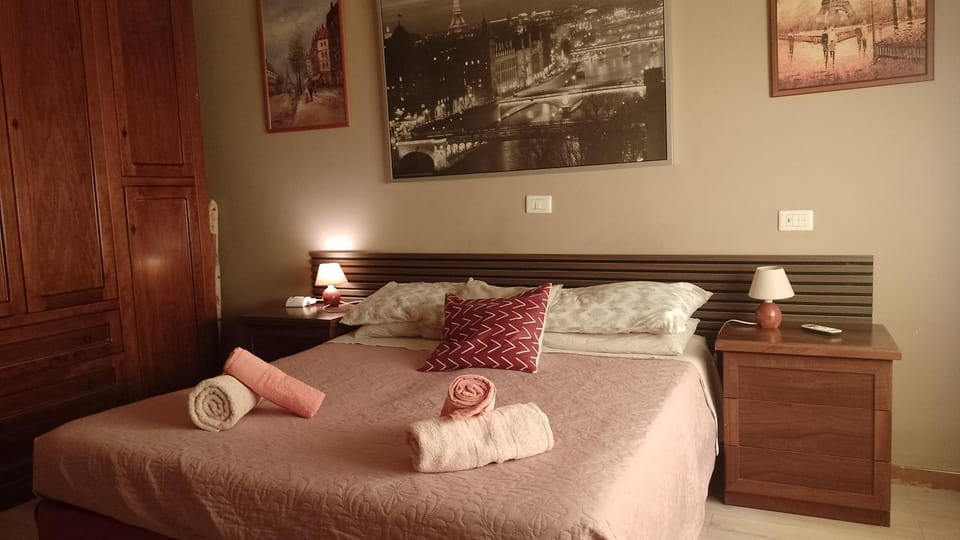 Suite beachfront near the station and Port, 5 beds House in Civitavecchia