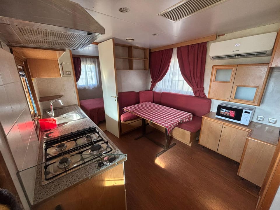 In Country Luxury Lodges Bed and Breakfast in Umbria
