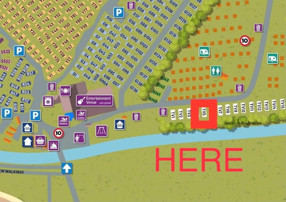 5 mins walk to beach. 3 bedroom caravan. Sleeps 8 Campground/ 
RV Resort in Tendring District