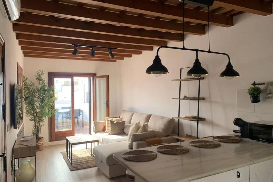 Communal lounge/ TV room, TV and multimedia, Balcony/Terrace, Living room, Lounge or bar, Seating area