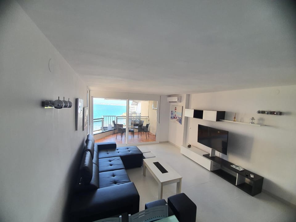 AMAZING LUXE SEAVIEW BEACh Apartment in Salou