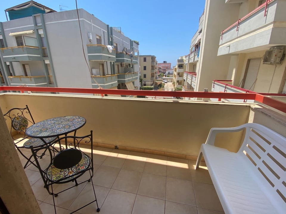 View (from property/room), Balcony/Terrace