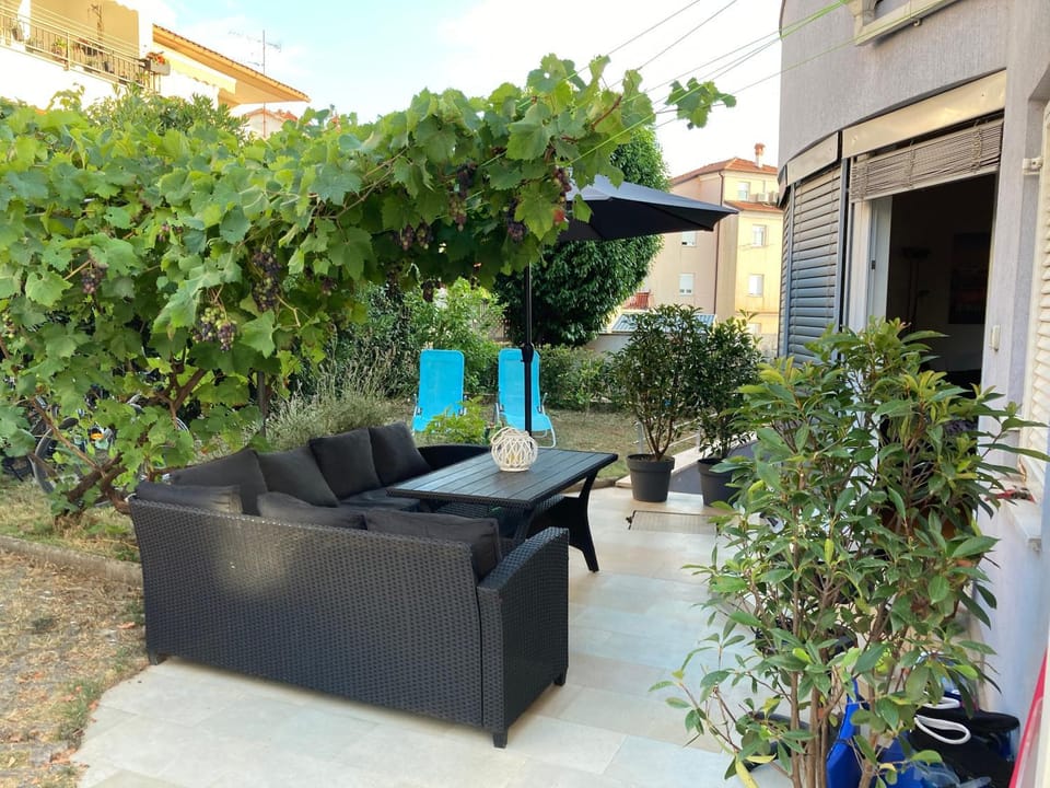 Garden, Balcony/Terrace, Seating area, Garden view