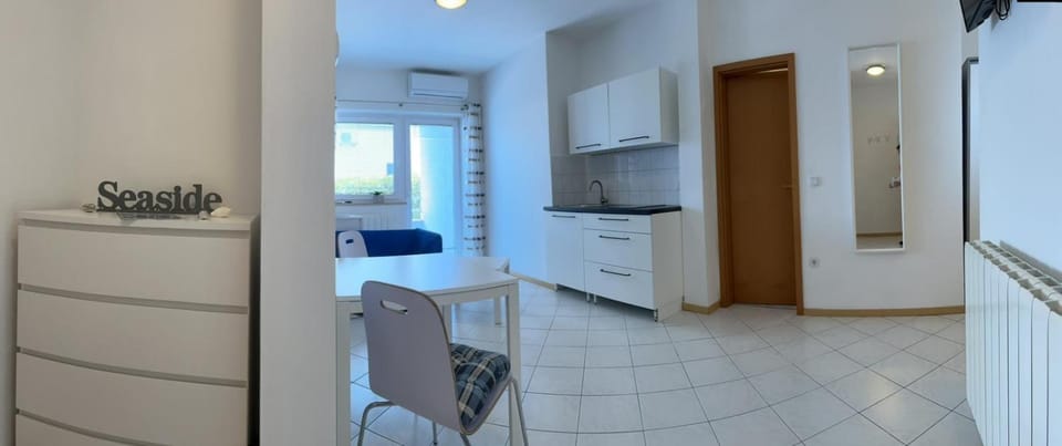 TV and multimedia, Kitchen or kitchenette, Dining area