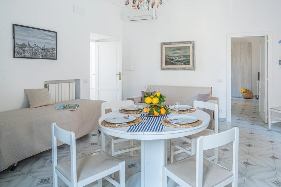 Bed, Living room, Seating area, Dining area, hair dresser, internet, air conditioner