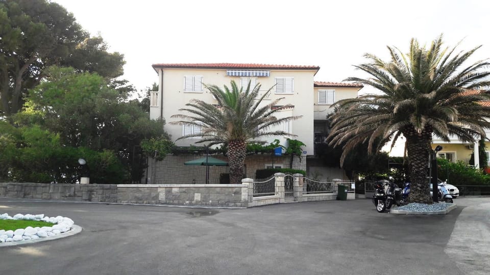 Property building, Garden view