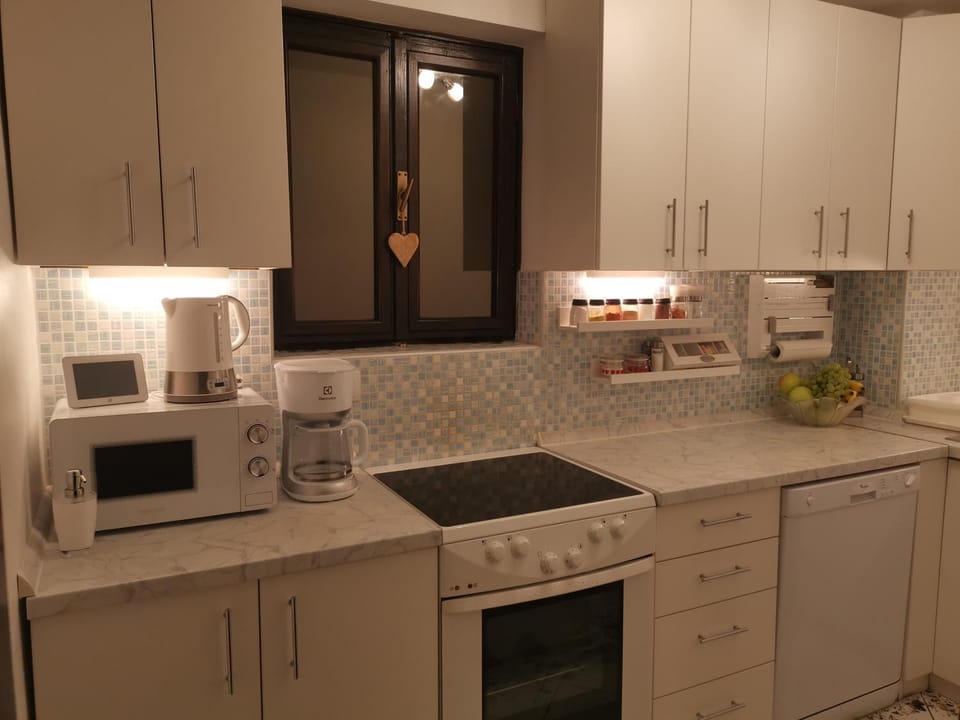 Coffee/tea facilities, Kitchen or kitchenette