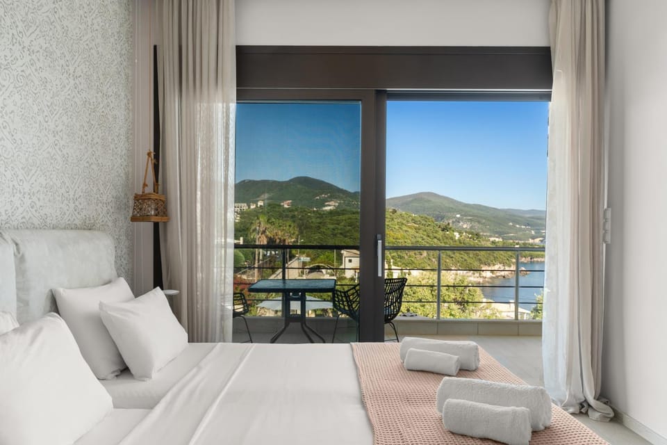Bed, Beach, Bedroom