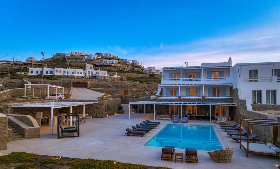 VILLA MAJESTIC CIEL Private beach Villa in Mykonos, Mikonos 846 00, Greece